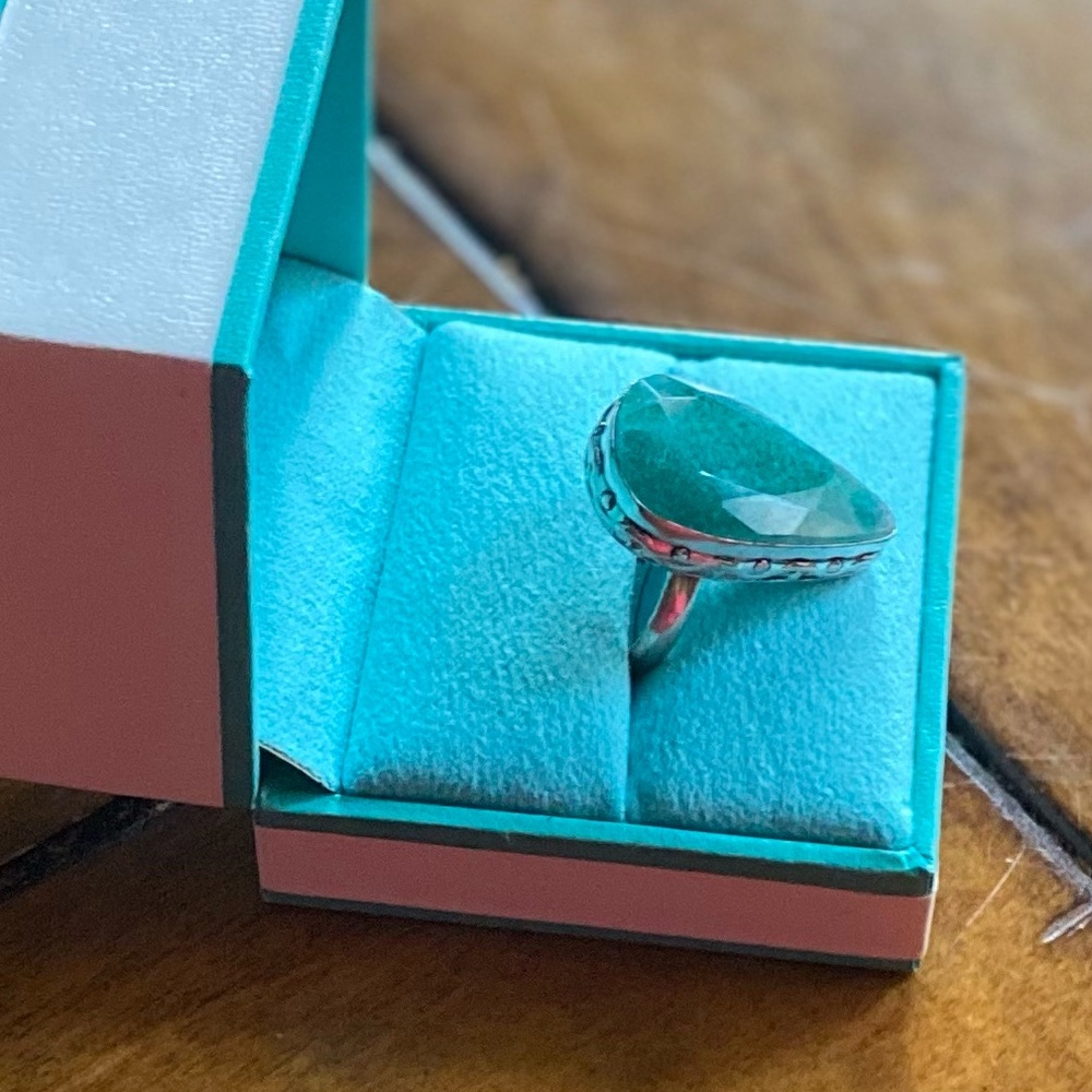 Beautifully Faceted Emerald & Sterling Silver Ring 7 - Picture 5 of 5